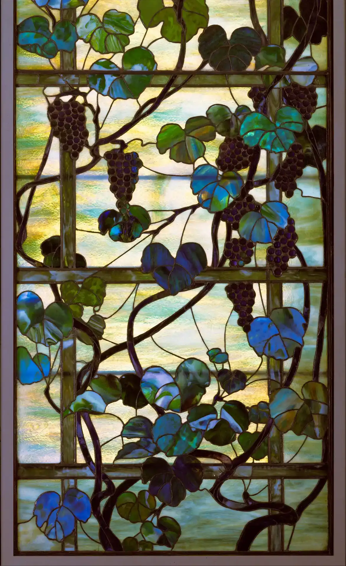 Grapevine paneel met loof en druiven in Tiffany glas